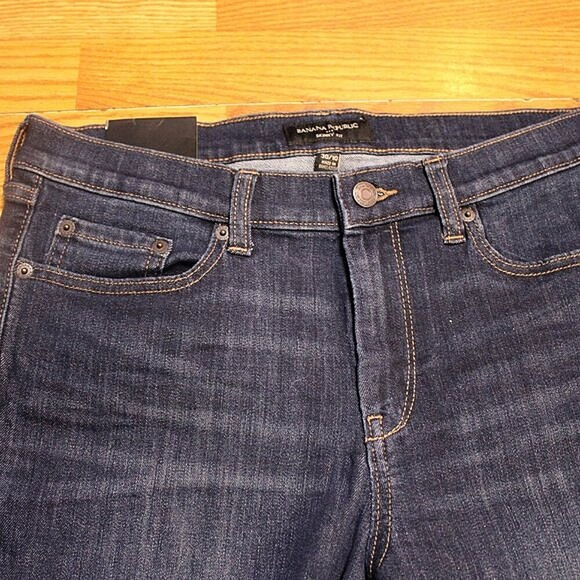 Banana Republic Skinny Jeans | 30/10 | Minimalist Style - Picture 8 of 13